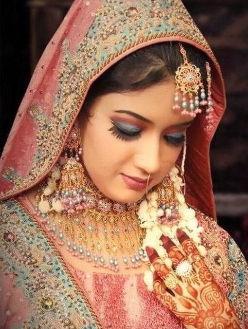 Gorgeous clothes, gorgeous jewellery, gorgeous henna, gorgeous make up...