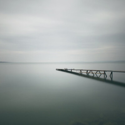 宁静隔世，远离喧嚣。 丨摄影 Akos Major。