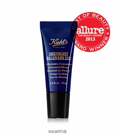 #2013 Allure 美容大奖#【最佳滋润眼霜】Kiehl's Midnight Recovery Eye 科颜氏夜间修护精华眼霜【评委会评语】这款含有精油和草本植物的眼部修复精华，帮你改善眼部浮肿和细纹，即使你每天只睡5个小时，醒来依然有明亮动人的眼睛。【定价】￥350/15ml