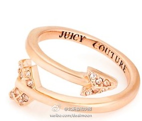 【Juicy Couture】精选特价首饰低至50% Off，并且还有额外30% OFF优惠；另外还有精选天鹅绒卫衣及运动休闲裤40% Off；折扣价格显示在购物车内，并且美国境内免运费，http://t.cn/zRKgDcy