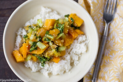 (via Braised butternut squash with bok choy and black bean sauce [Vegan] : TreeHugger)