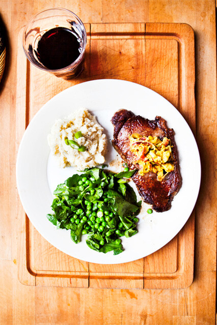 Steak With Cauliflower Mash／牛排混搭花椰菜