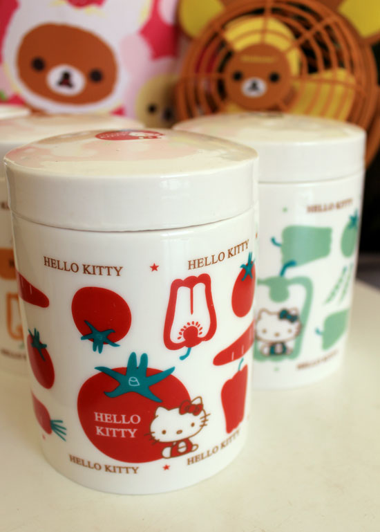 原单凯蒂猫Hello Kitty卡通陶瓷带盖储物罐收纳罐（必须选择开头含有【三件包邮】的商品任意三件即可包邮）