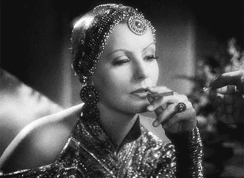 葛丽泰·嘉宝#greta garbo#在1931年的电影《魔女玛塔》中饰演的冷艳