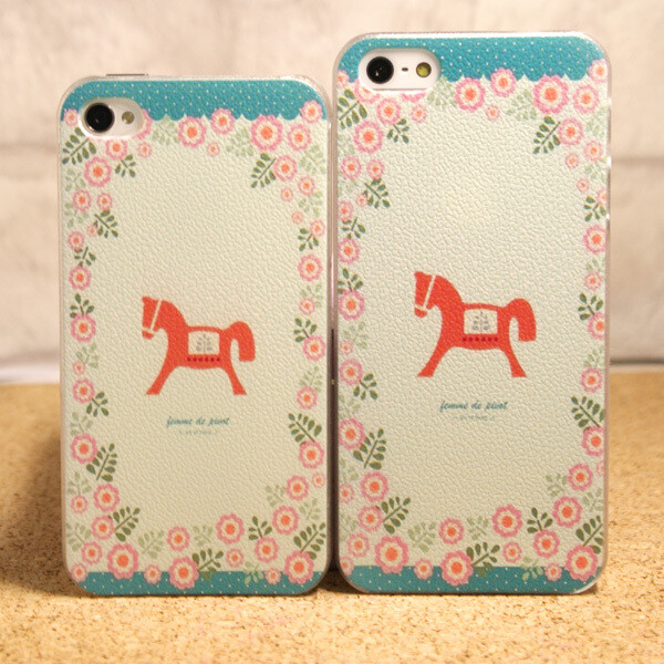 荔枝纹硬壳iphone4/4s可爱木马小清新手机壳iphone5/5S彩绘保护壳http://item.taobao.com/item.htm?spm=a1z10.1.w6568654-4672347427.46.LAcOSW&amp;id=36069487161