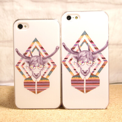 立体浮雕iphone 4/4s麋鹿保护壳iphone5/5S原宿简约手机壳http://item.taobao.com/item.htm?spm=a1z10.1.w6568656-4672181739.34.LAcOSW&amp;id=16565645687