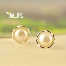 【遇格】新款 高品质 独特设计925纯银荷叶托天然珍珠 防过敏耳钉 耳饰礼物