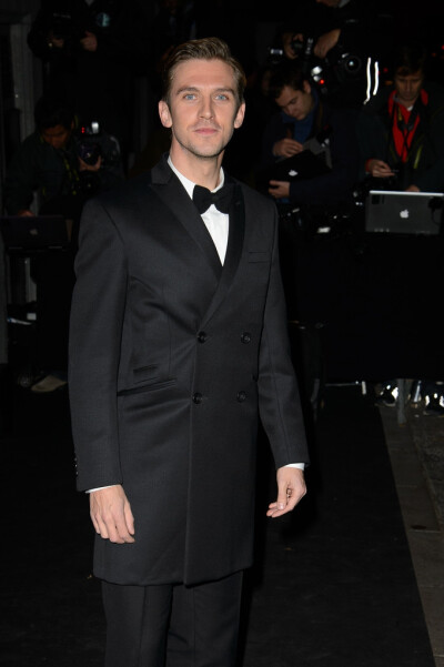 Attends the Evening Standard Theatre Awards