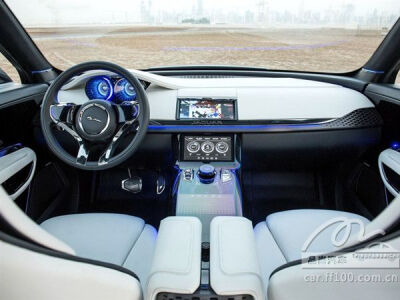 捷豹全新SUV C-X17科技感内饰