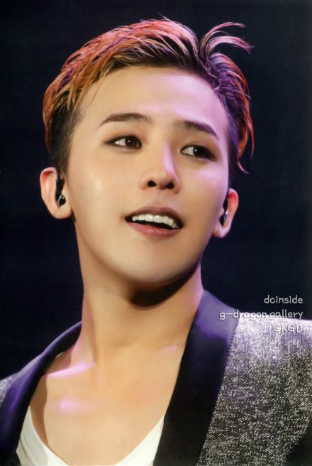 G-DRAGON 2013 WORLD TOUR ～ONE OF A KIND～ IN JAPAN DOME SPECIAL DVD扫图 31P [GKGD] 百度网盘：http://t.cn/8kzs4ya