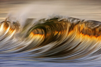 南加州海滩黄金波浪的长曝光 Long Exposure Photos of Golden Waves by David Orias