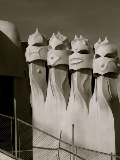 Barcelona Gaudi soldiers