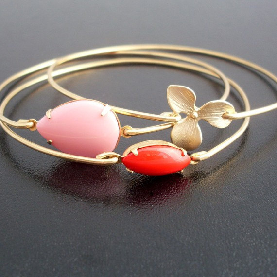 Summer Flower Bangle Bracelet Set - Gold, Pink and Red Stones, Set of 3 Bracelets, Flower Bracelet Stack, Summer Bangle Set, Flower Jewelry