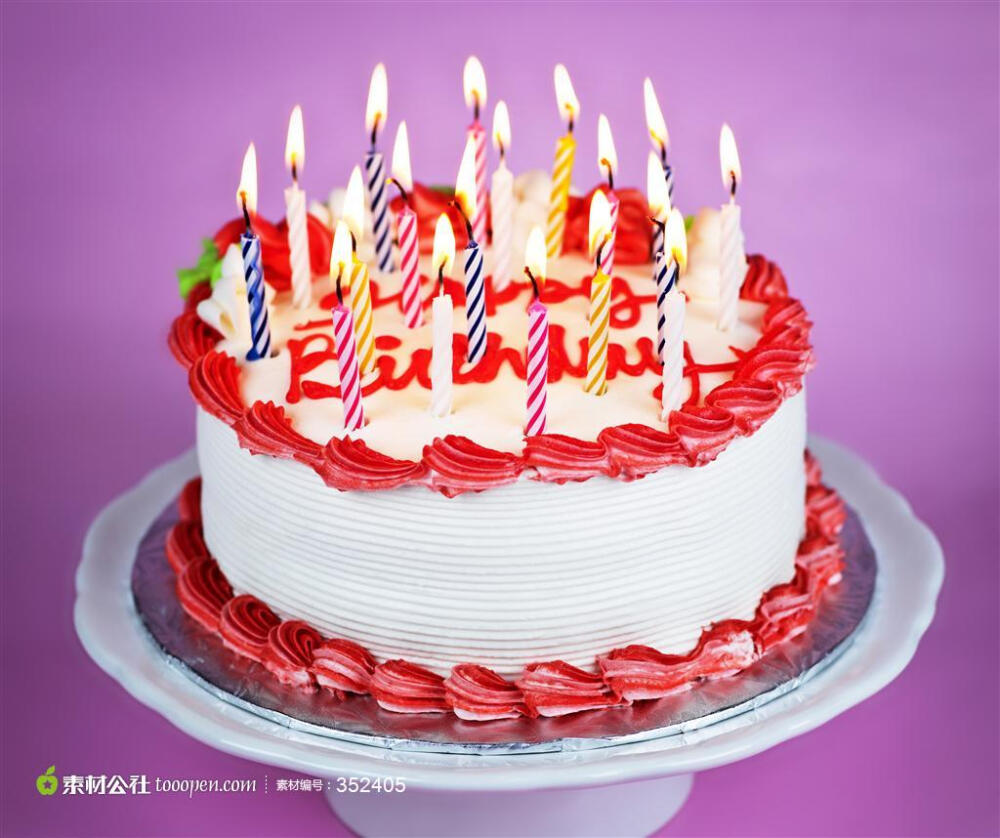 紫色背景下的生日蛋糕图片素材