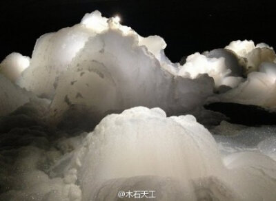 【泡沫云海】名和晃平（Kohei Nawa） http://t.cn/8k5a7s9