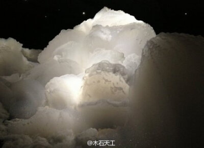 【泡沫云海】名和晃平（Kohei Nawa） http://t.cn/8k5a7s9