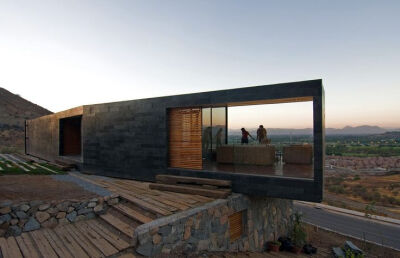 Casa Binimelis-Barahona / Polidura + Talhouk