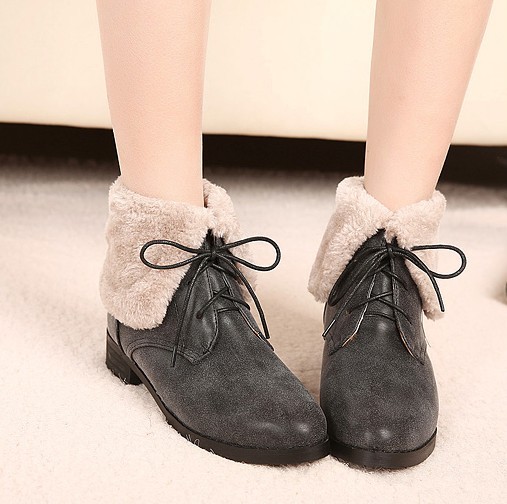 秋冬新款女靴韩版靴子 系带平底中跟翻边毛毛短靴粗跟骑士靴 短靴