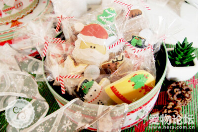 Christmas Is All Around。?！癏appiness三茶”的手工甜品~~