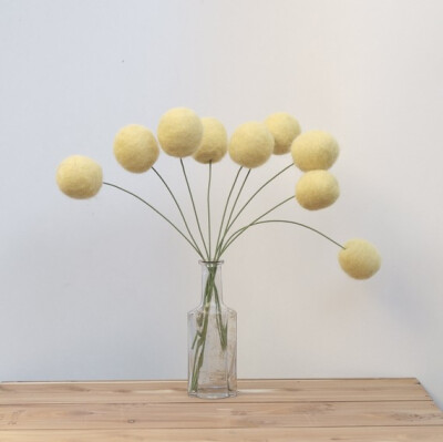 Wool Craspedia, felt Billy Button Ball Flower Bloom Pom Pom Autumn home decor Yellow handmade wedding bouquet table centerpiece large