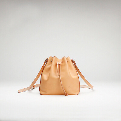 FOSTYLE头层植鞣牛皮纯手工真皮包包米黄水桶包米黄色