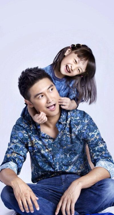 很多亲留言说喜欢田亮和cindy～ #爸爸去哪儿# #每天一张无水印壁纸#