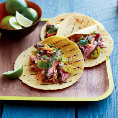 【新派墨西哥】好多厨师，近年来开了很多墨西哥餐馆，遍布整个美国，他们做了很多和墨西哥美食相关的功课，深入地研究传统墨西哥菜肴，并用自己的方式重新呈现。这里是他们最为得意的菜品。制作详情请戳——&gt;http…