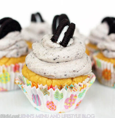 Gluten-free Vanilla Bean Cupcakes with Cookies ‘n Cream Frosting