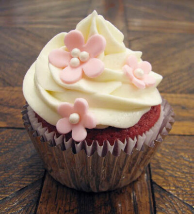 Red Velvet Birthday Cupcakes