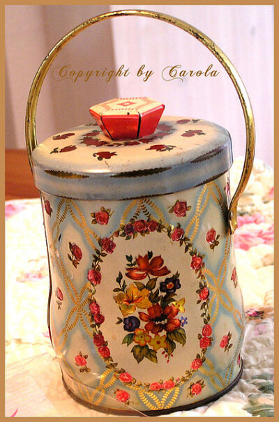 Confections rose tin box