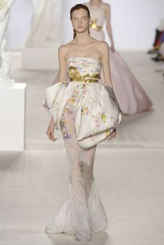 Giambattista Valli Fall Couture 2013 - Slideshow - Runway, Fashion Week, Reviews and Slideshows - WWD.com【A.Q】