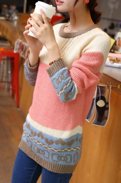 2013秋冬新款韩版女装毛衣外套 甜美拼色圆领套头中长款针织衫 热