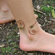 Neat Idea...................................... + www.t4tips.com/... Wire wrap anklet