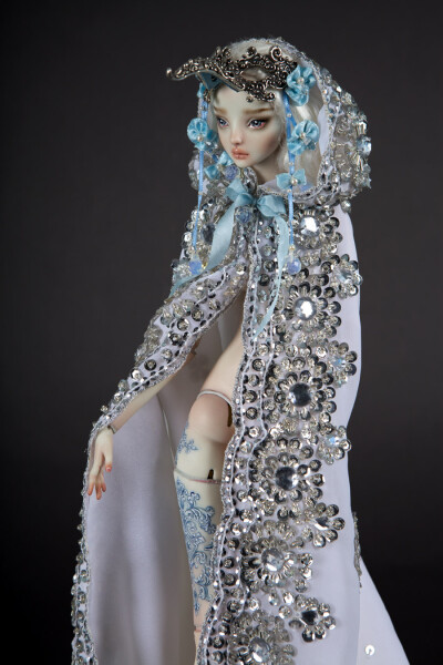 Enchanted Doll 前几天在Ebay上卖到六万加币的就是这一款