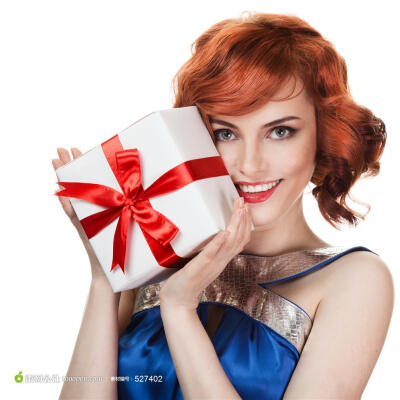 开心笑容拿着礼物的美丽女子高清背景图片素材