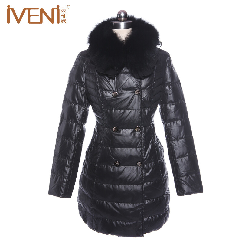 依维妮 2013冬装新款韩版修身显瘦狐狸毛领中长款羽绒服女1259158。