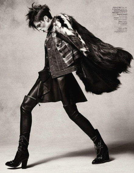 Coco Rocha登上荷兰版《L’Officiel》杂志封面。该片由Jonas Bresnan执镜，可可·罗恰倾情出镜，配上那张忧郁的脸，展现超模风范。