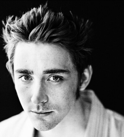 LEE PACE