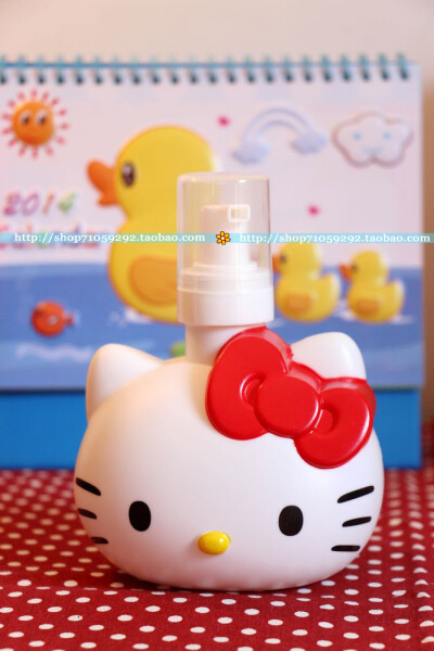 hello kitty 洗手液容器（￥16.80）