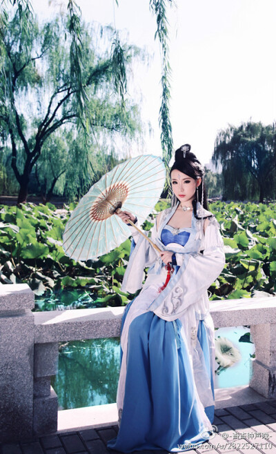 貌似是 COS可人的。