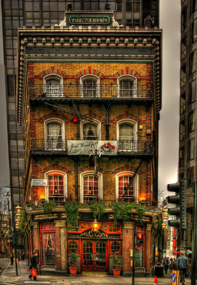 London pub