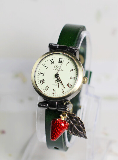 小草莓吊坠 复古手表