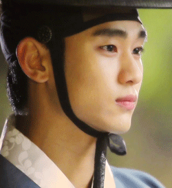 男神！！！金秀贤！！！