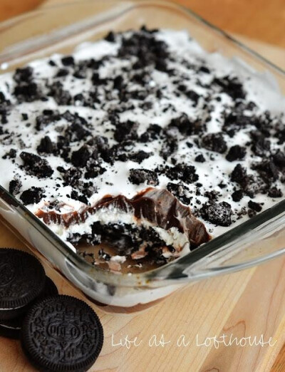 Heavenly Oreo Dessert... easily sub reduced fat Oreos, fat free cool whip, neutfetchel cheese, and sugar free pudding!................................................................but id rather have…