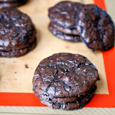 Eva Bakes - There's always room for dessert!: Chocolate brownie cookies