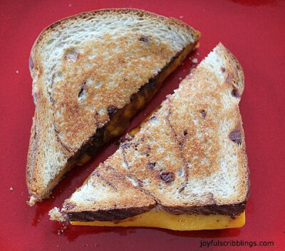 Dessert Grilled Cheese @joyfulscribblings