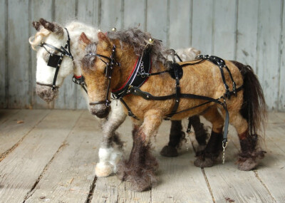 Needle Felted Draft Horses with Leather Harnesses. heart felt fun: Summer Pace: Draft Horse Pair