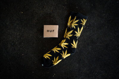 HUFPLANTLIFE叶子SOCKS黑/黄袜子