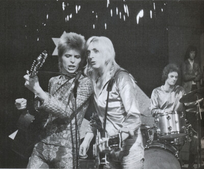 mick ronson也超可爱嗷嗷嗷