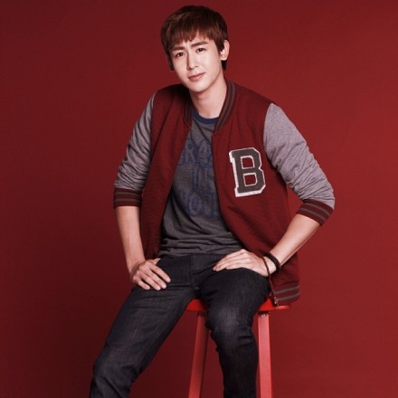 #Nichkhun#【Bench/宣传图】&amp;quot;Nichkhun的资本之一就是他的头发. 无论弄的蓬蓬松松凌乱一点还是整整齐齐服帖一点. 怎样的他都是万人迷.&amp;quot;cr:benchtm Bench还真是自己代言人的NC饭